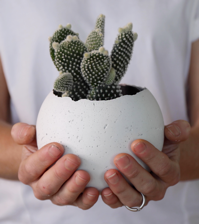 L Orbis Concrete Vessel - White