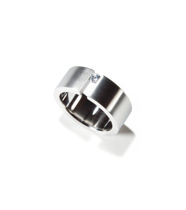 KMr120d Facet Engagement Ring