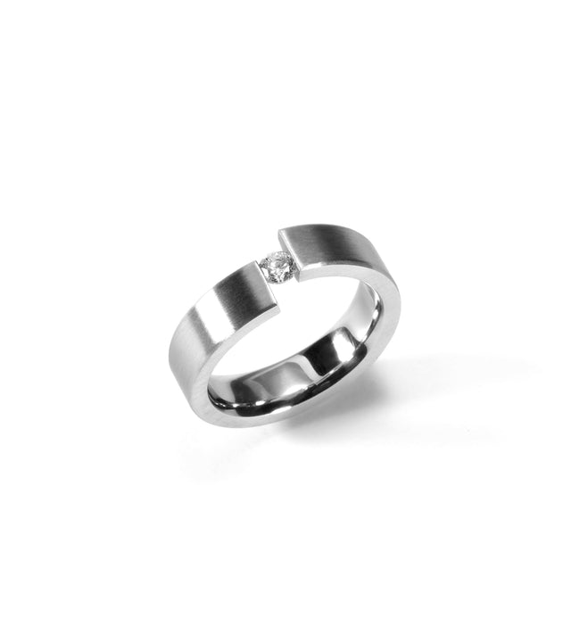 KMr149d Facet Engagement Ring