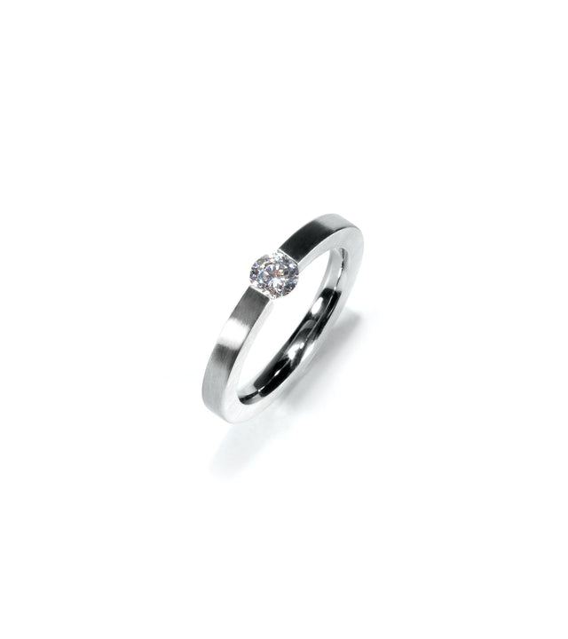 KMr153d Facet Engagement Ring