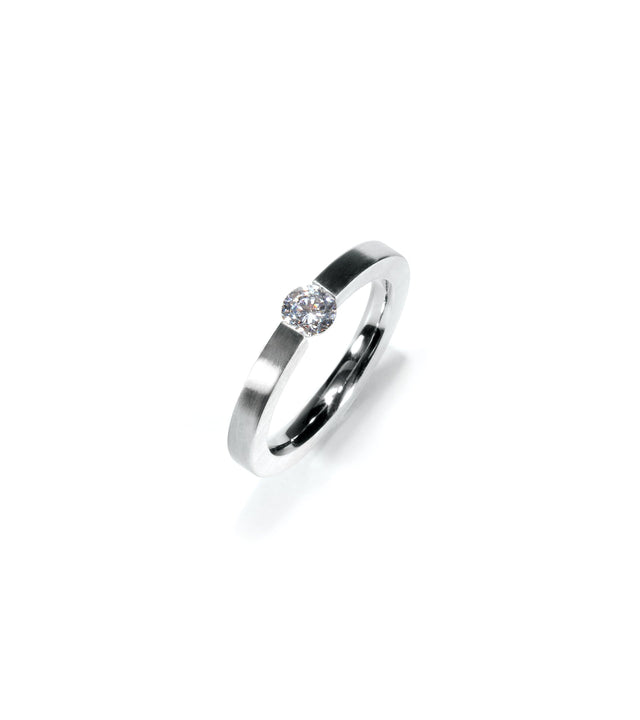 KMr153d Facet Engagement Ring