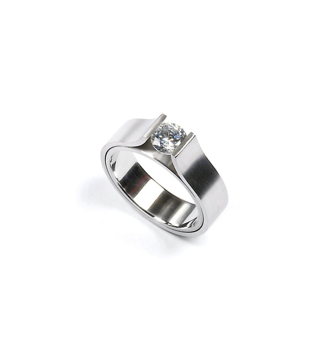KMr171d Facet Engagement Ring