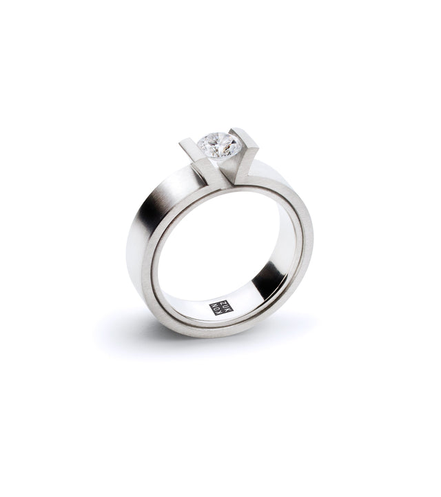 KMr189d Facet Engagement Ring