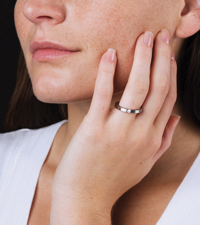 KMr152d Facet Engagement Ring