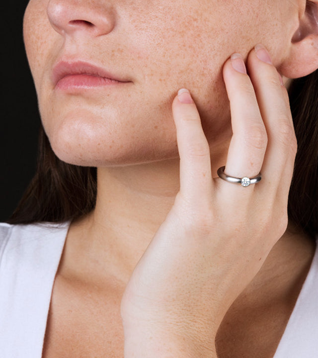 KMr159d Facet Engagement Ring