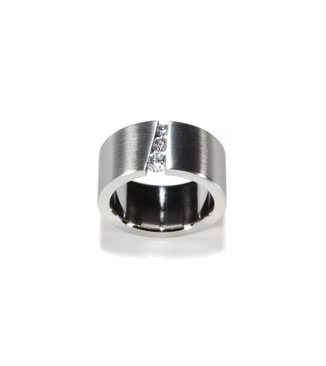 KMr146d Facet Engagement Ring