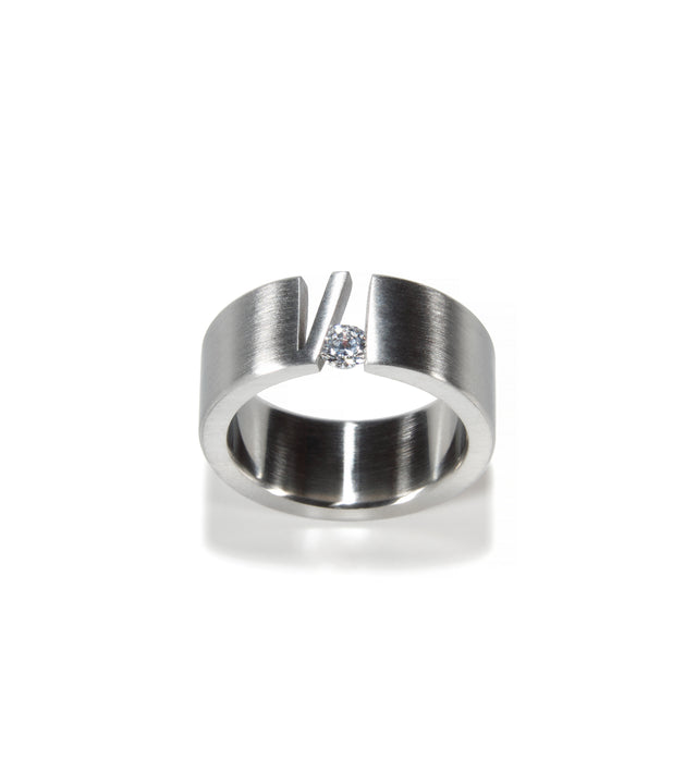 KMr148d Facet Engagement Ring