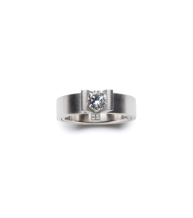 KMr189d Facet Engagement Ring