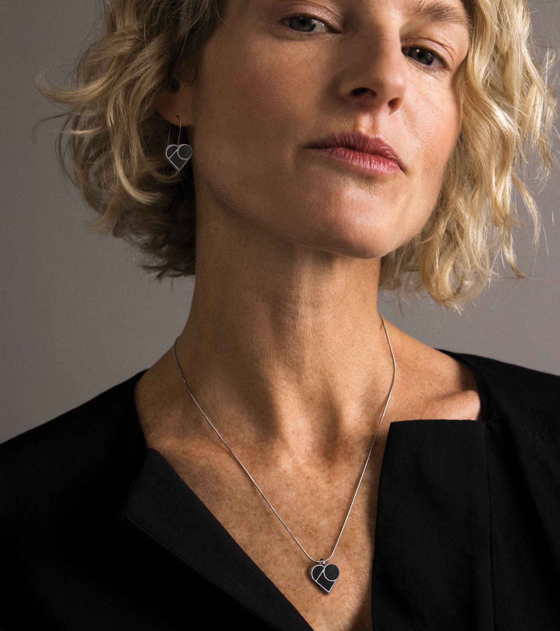 Luv Steel Linear Necklace | Bauhaus Concrete Love | KONZUK