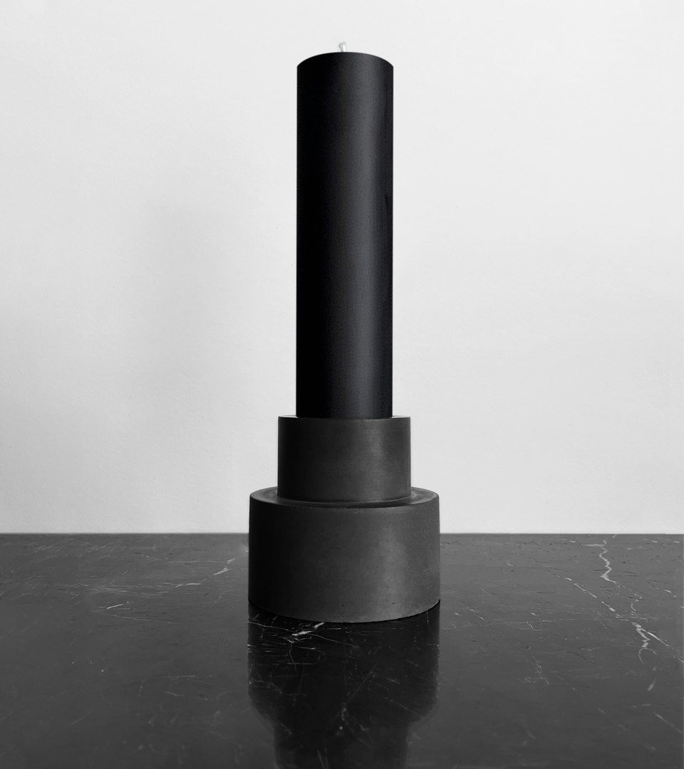 Monument | Fountain Candle - Black / Black